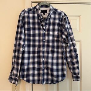 American Eagle mens large, athletic fit, button down long sleeve shirt